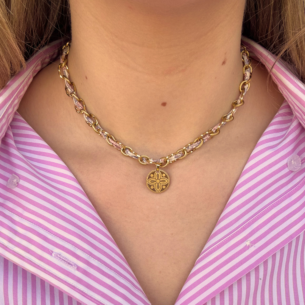 COLLIER ANNA