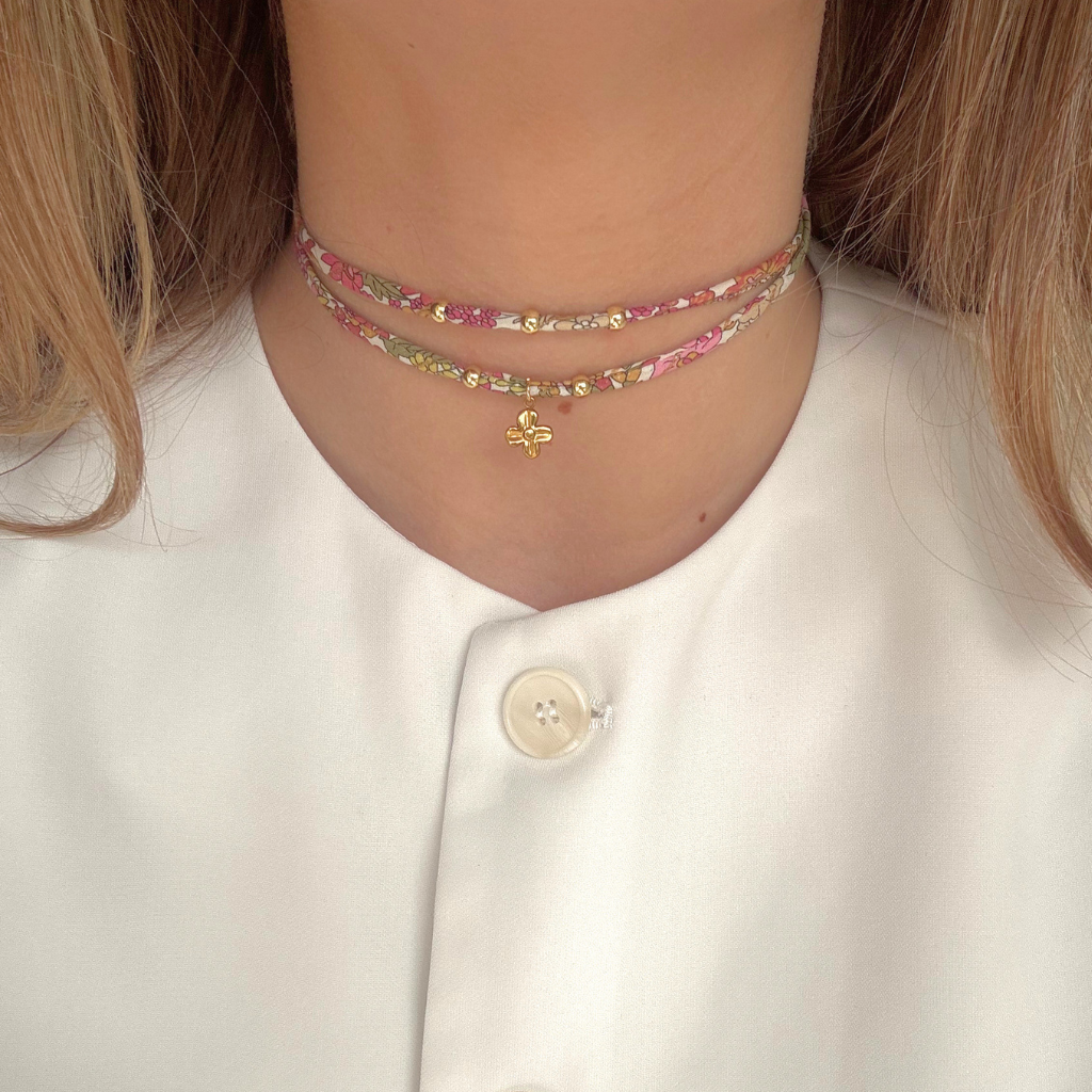 COLLIER CARLA